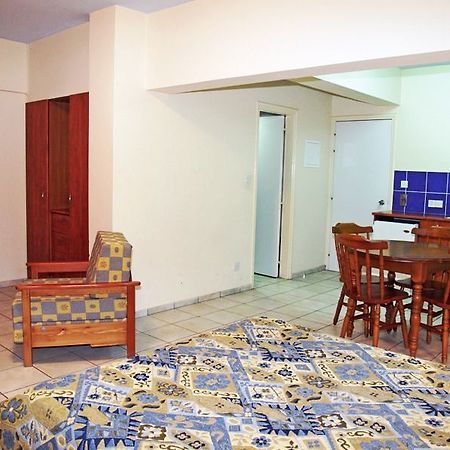 Palm Sea Beach Hotel Apartments Larnaca Exterior photo