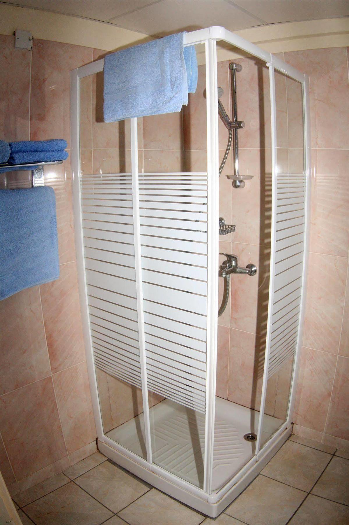 Palm Sea Beach Hotel Apartments Larnaca Exterior photo