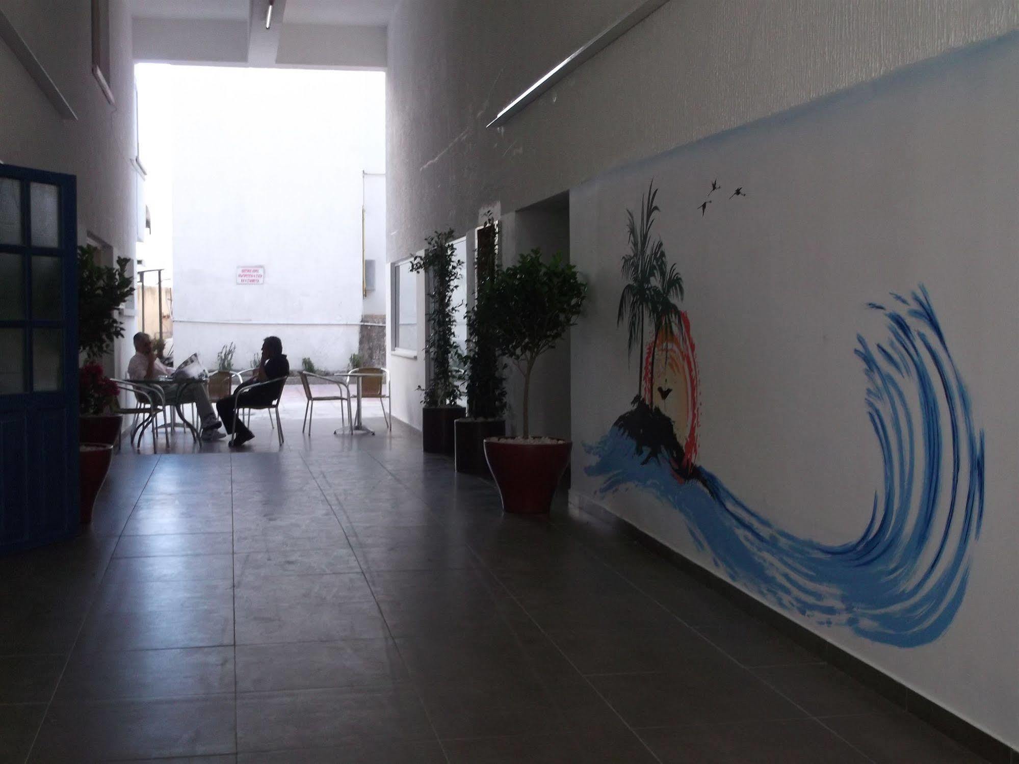 Palm Sea Beach Hotel Apartments Larnaca Exterior photo